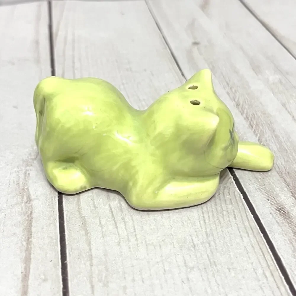 Vintage Kitsch Kitten Yellow Green Retro Prowling Cat Salt Shaker MCM Figurine